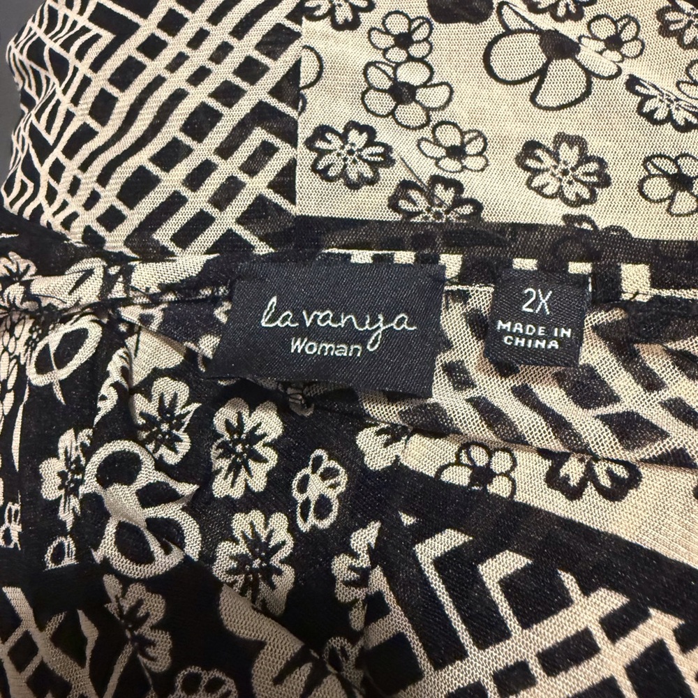 154 Lavanya Women's Black and Cream Blouse
